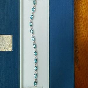 Peora topaz bracelet